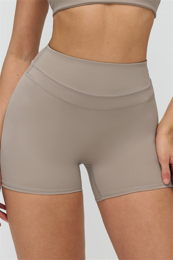 Conjunto deportivo Stride de top y shorts
