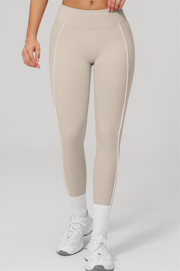 Conjunto Clarity de top deportivo y leggings