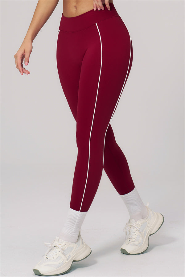Conjunto Clarity de top deportivo y leggings